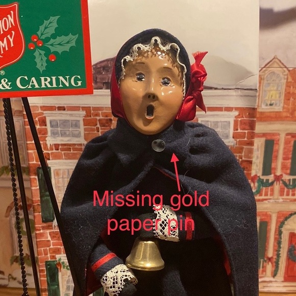 Byers’ Choice Ltd. Woman Bell Ringer With Kettle. - Picture 14 of 17